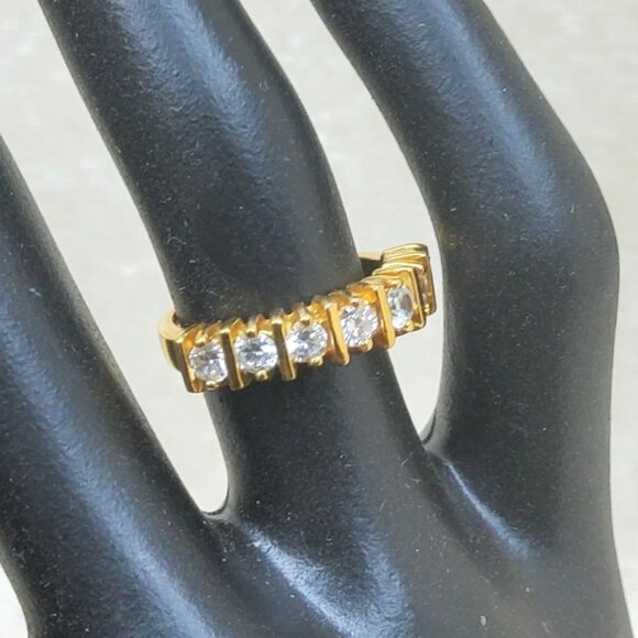 Vintage Gold-Tone Band Ring With Clear Cubic Zirconia Stamped S - Picture 3 of 4